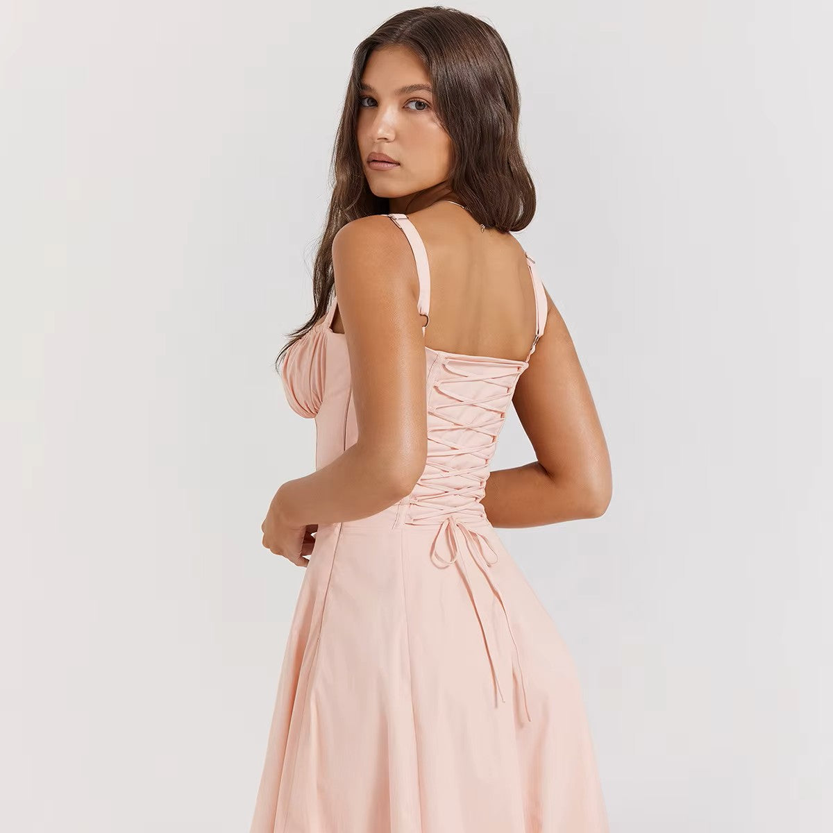Iselle – Airy Summer Dress for a Playful and Feminine Look