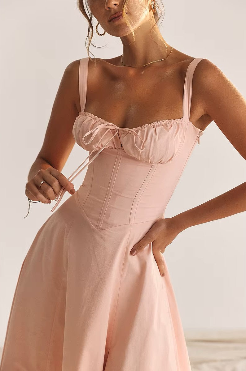 Iselle – Airy Summer Dress for a Playful and Feminine Look