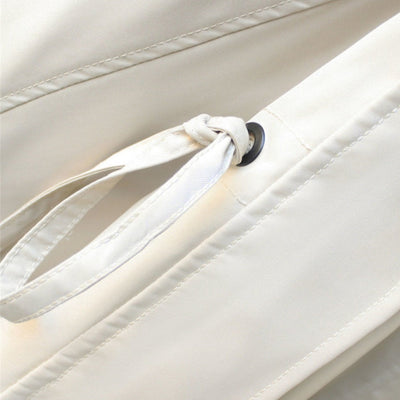 Alva – Stylish jacket with protection against weather and wind