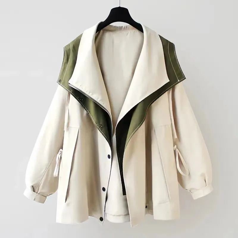 Alva – Stylish jacket with protection against weather and wind