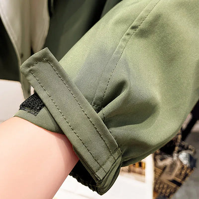 Alva – Stylish jacket with protection against weather and wind